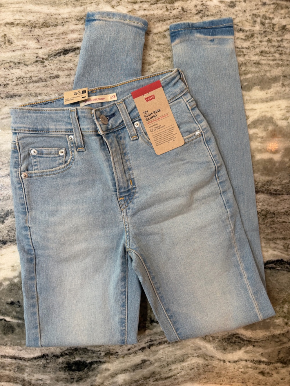 Levi's High-Rise Skinny Jeans - Light Blue Wash NWT